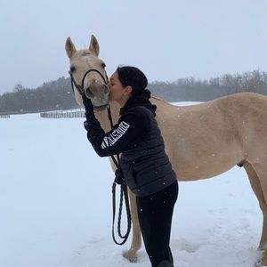 Meet your Posher, Hailey